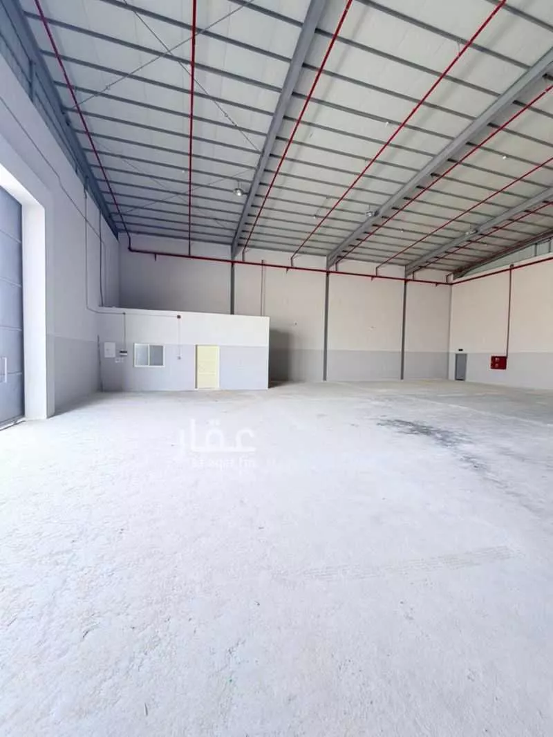 900 sqm warehouse in An Nadhim 11