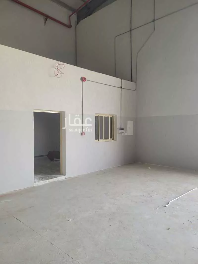 900 sqm warehouse in An Nadhim 4