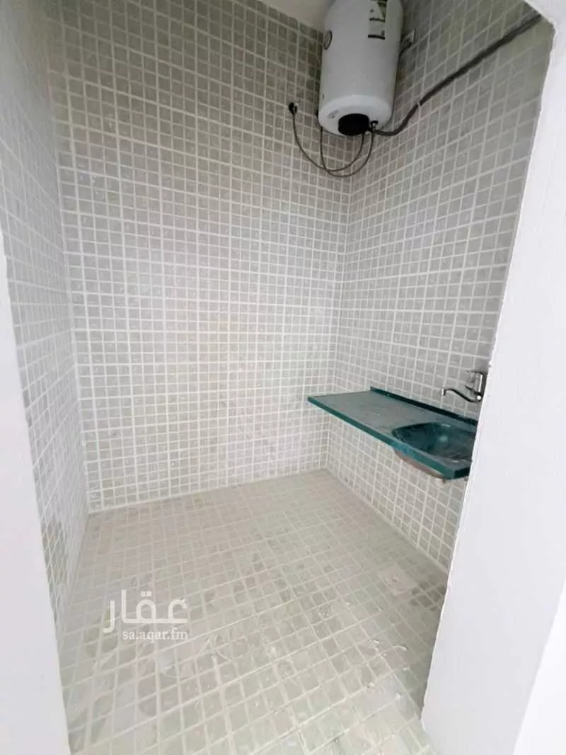 900 sqm warehouse in An Nadhim 8