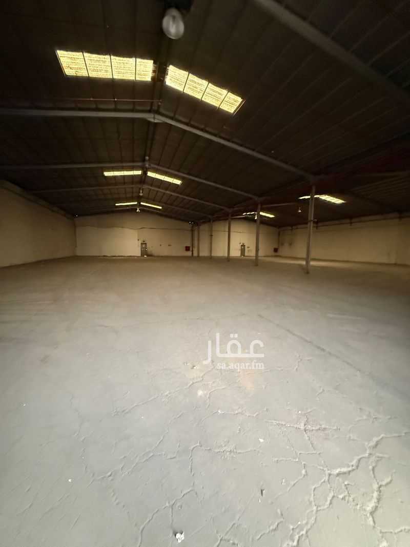 1 bedroom warehouse in Al Bariah, Riyadh 3