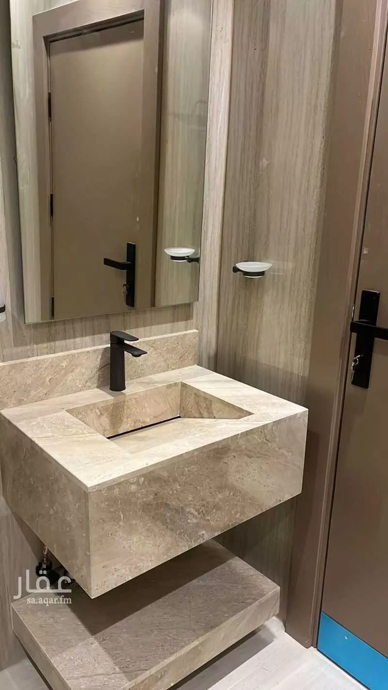 عمارة 540 م² في العقيق 15