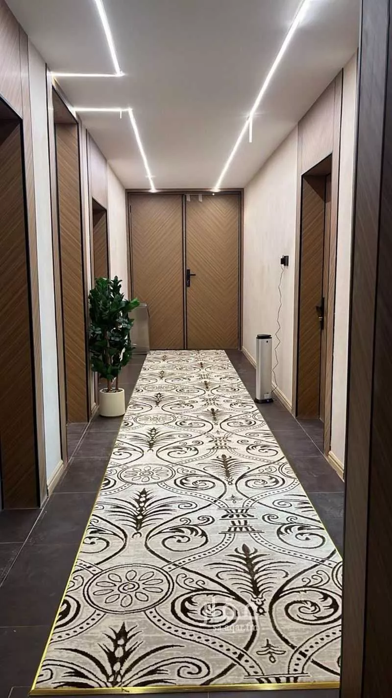 عمارة 540 م² في العقيق 7