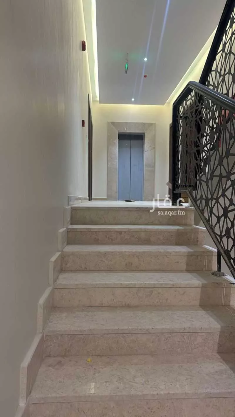 عمارة 625 م² في الملز 4
