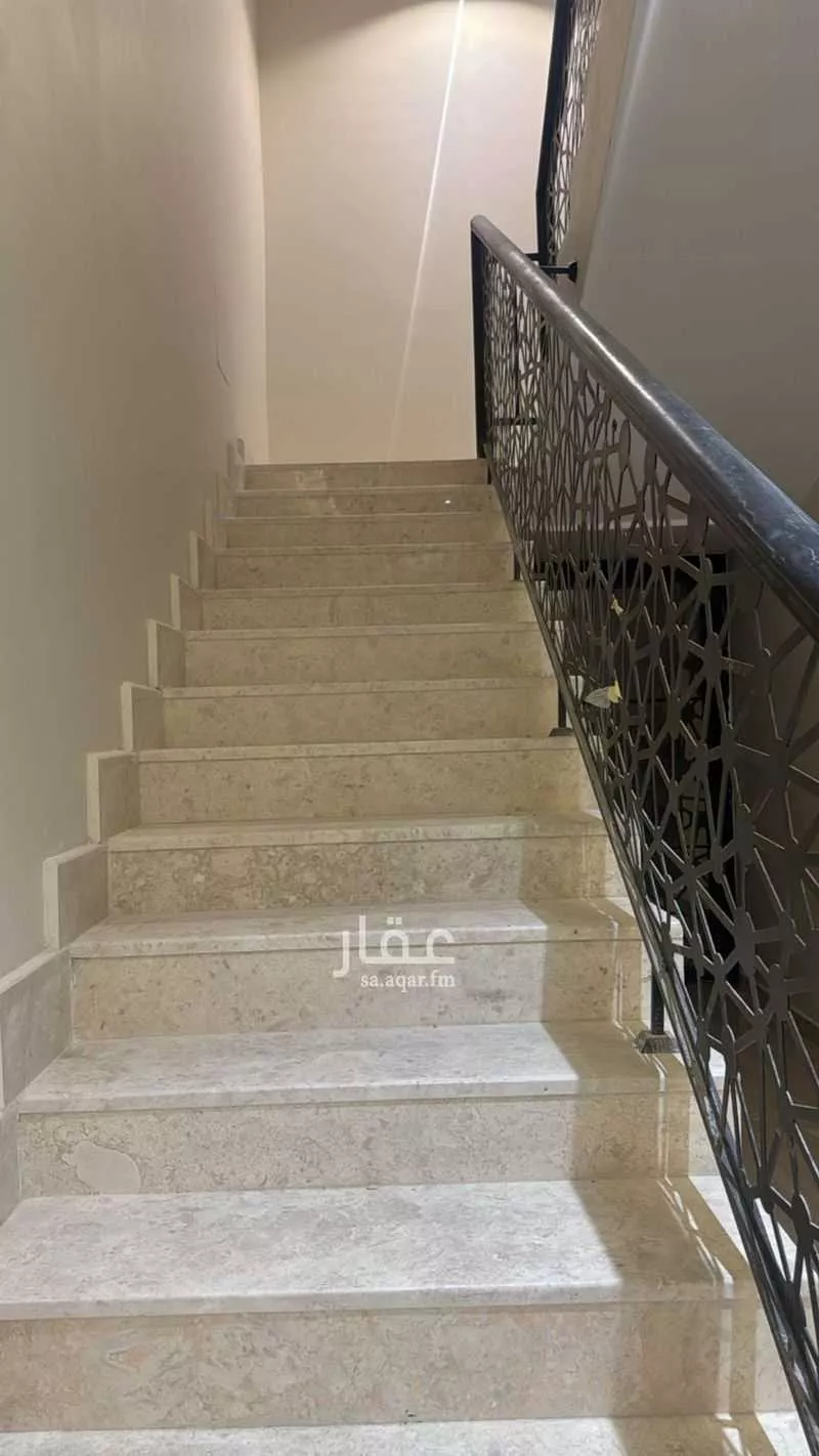 عمارة 625 م² في الملز 5
