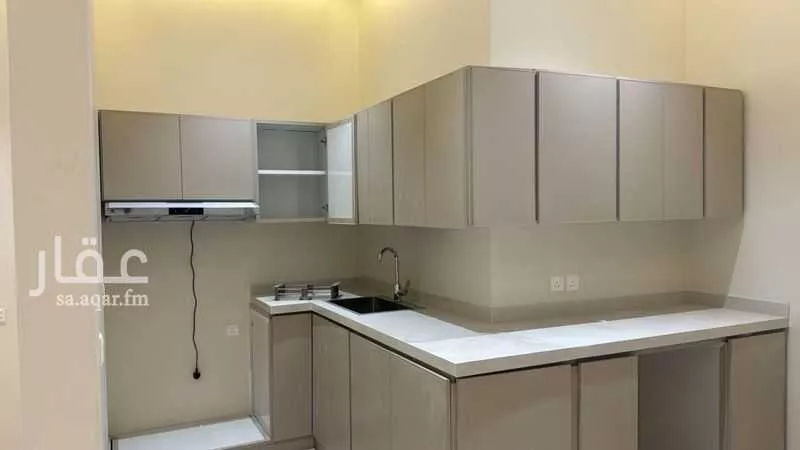 عمارة 625 م² في الملز 7