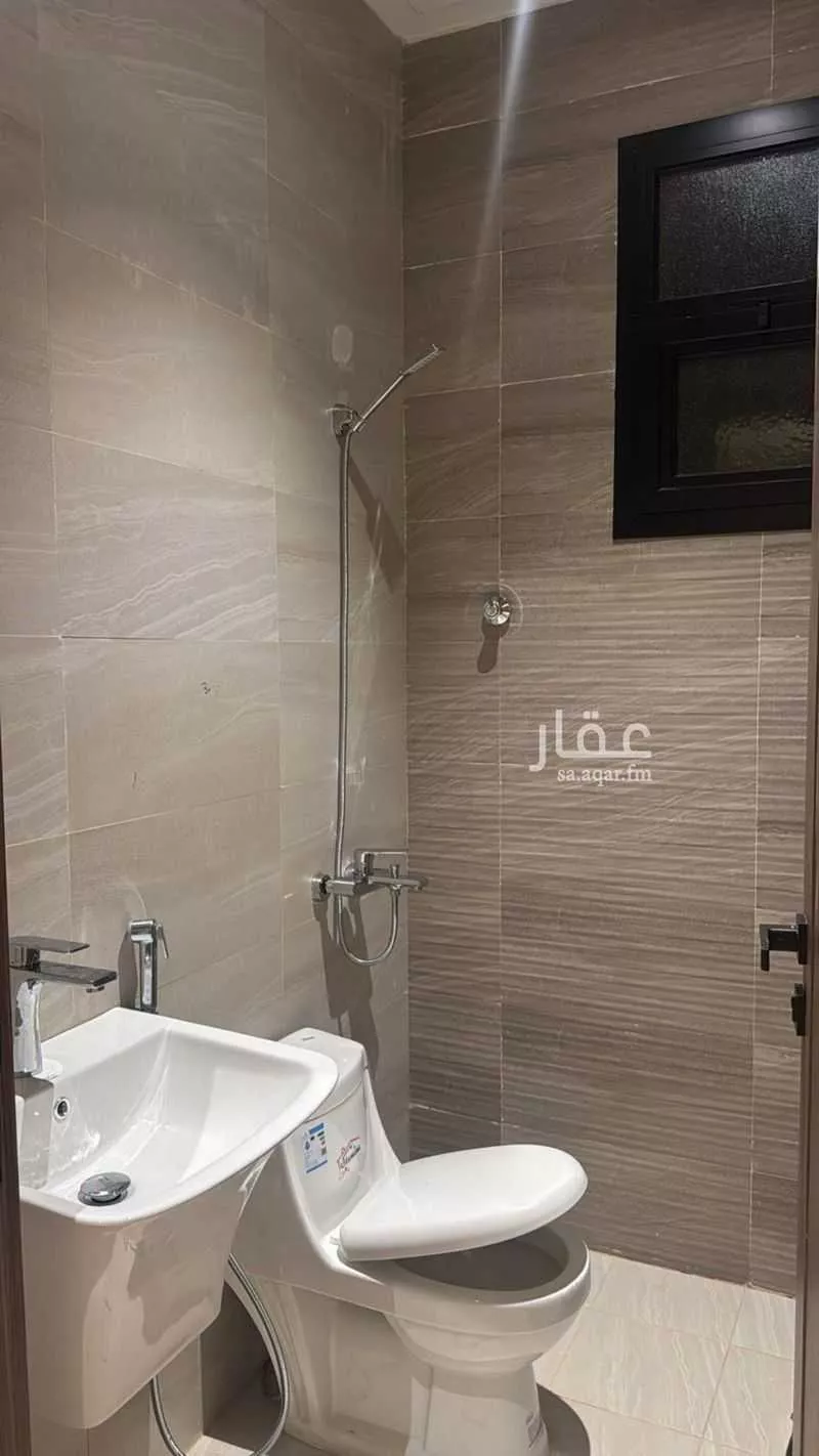 عمارة 625 م² في الملز 8