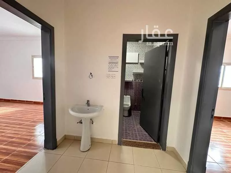 900 sqm building in Dhahrat Laban 2
