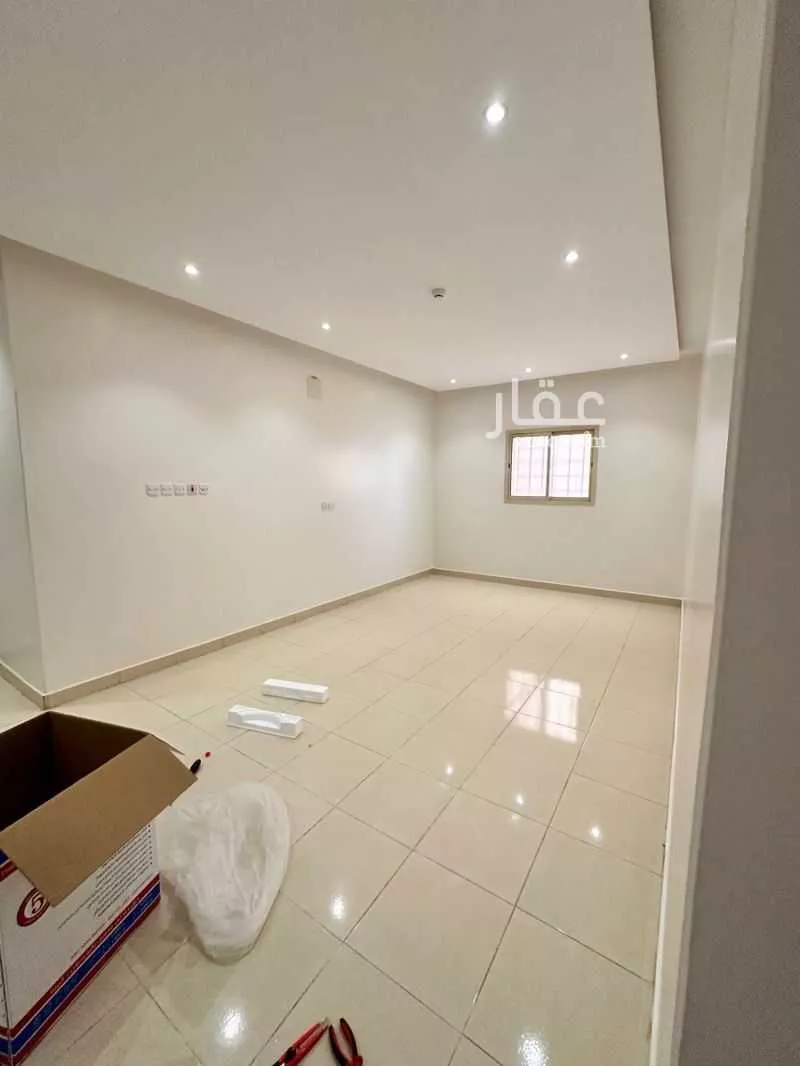 900 sqm building in Dhahrat Laban 11