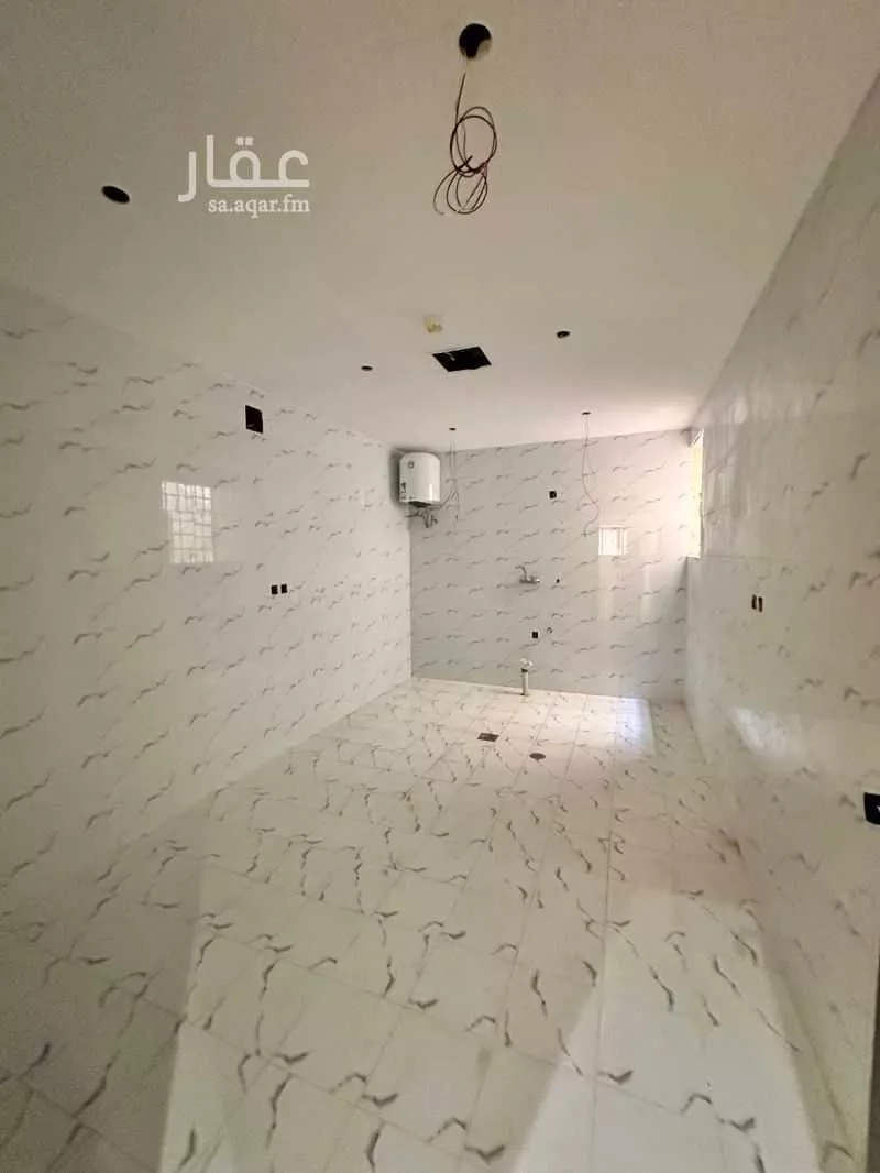 900 sqm building in Dhahrat Laban 16