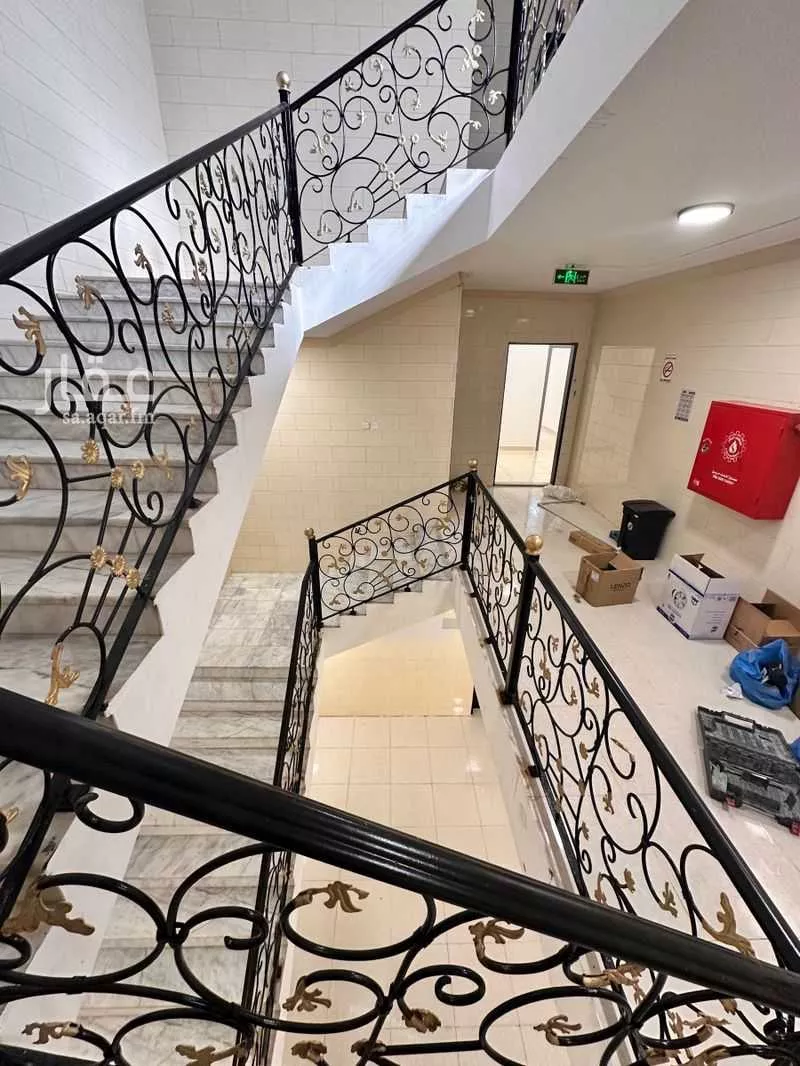 900 sqm building in Dhahrat Laban 19