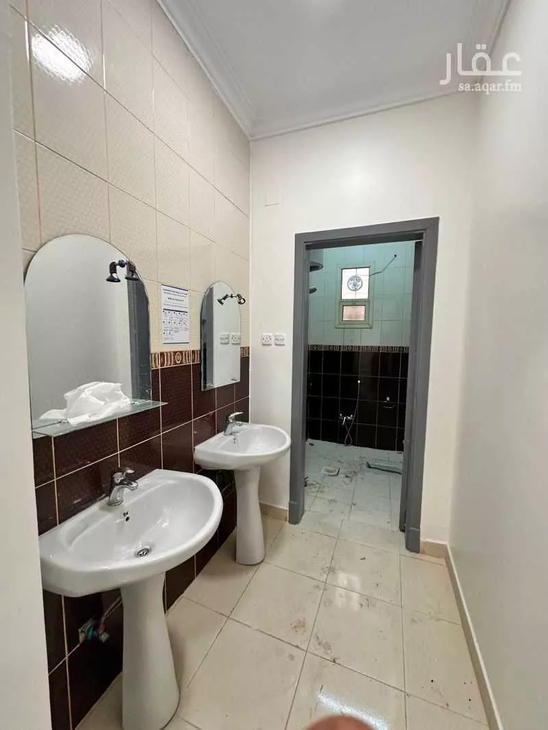 900 sqm building in Dhahrat Laban 20