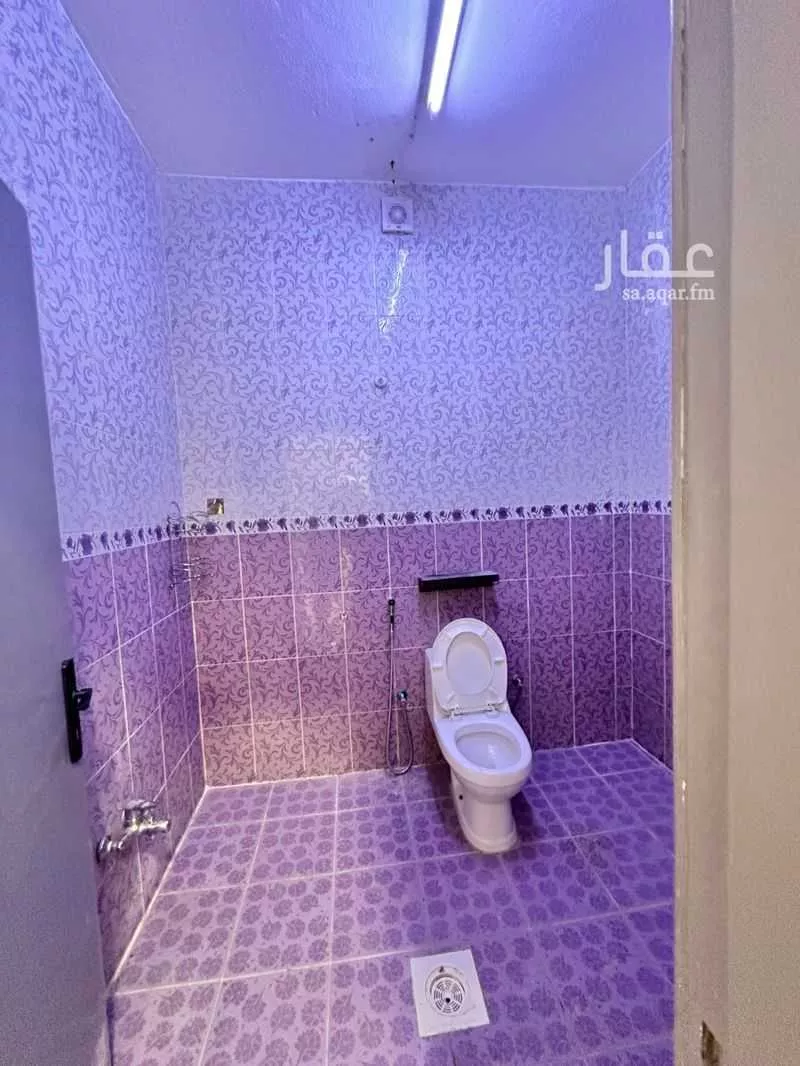 900 sqm building in Dhahrat Laban 21