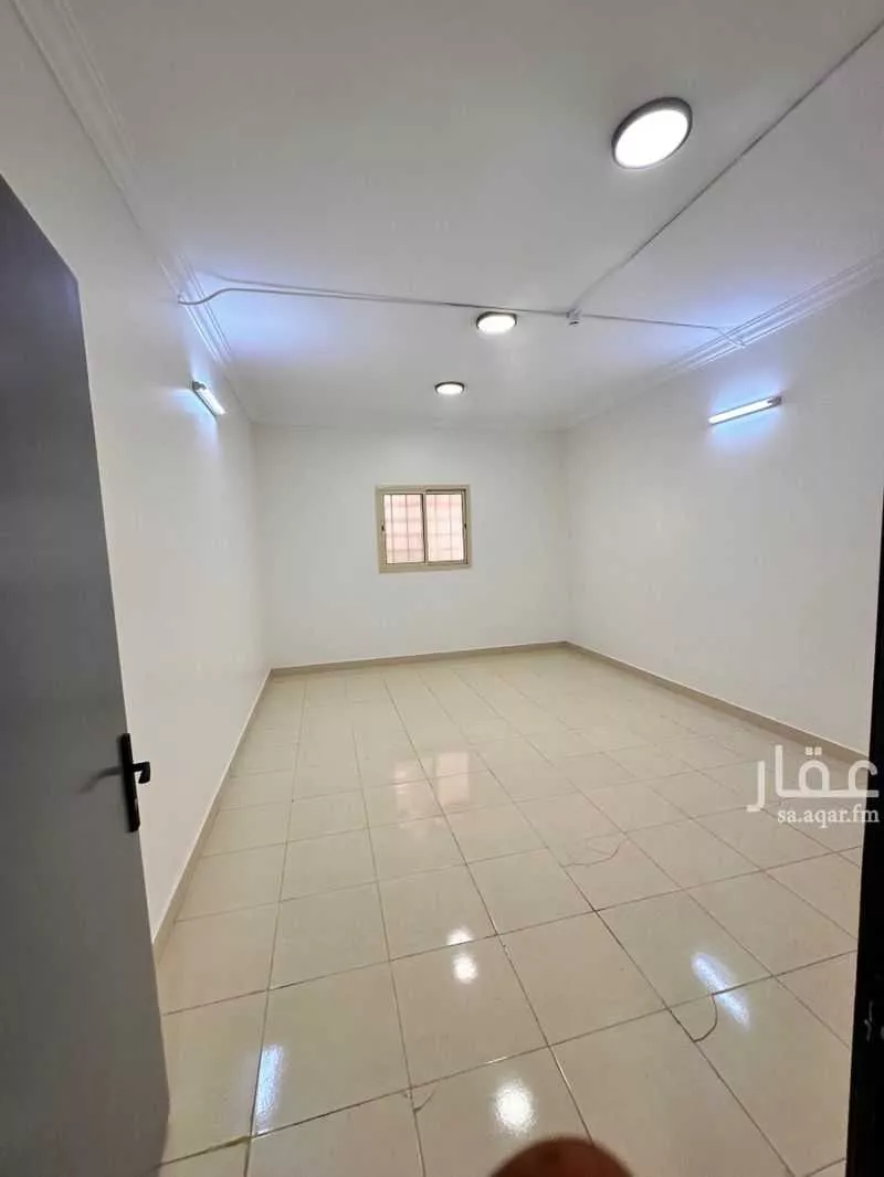 900 sqm building in Dhahrat Laban 23