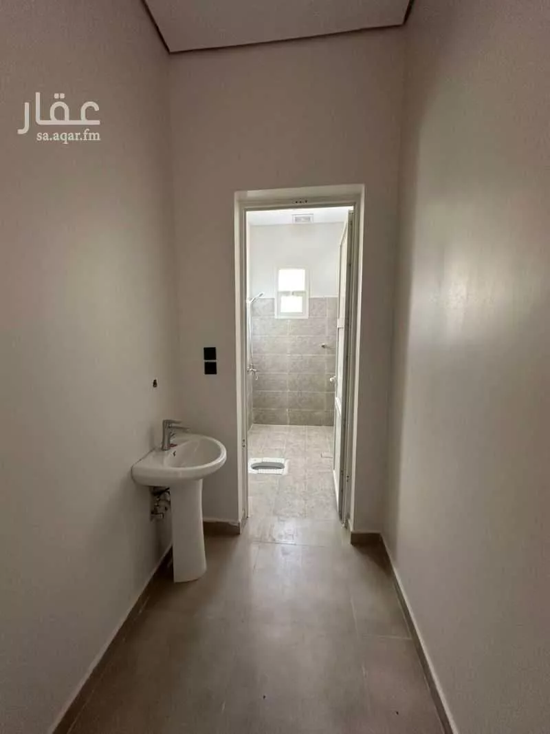 900 sqm building in Dahiat Namar 3