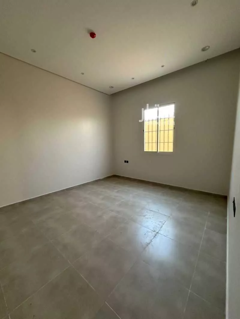900 sqm building in Dahiat Namar 7
