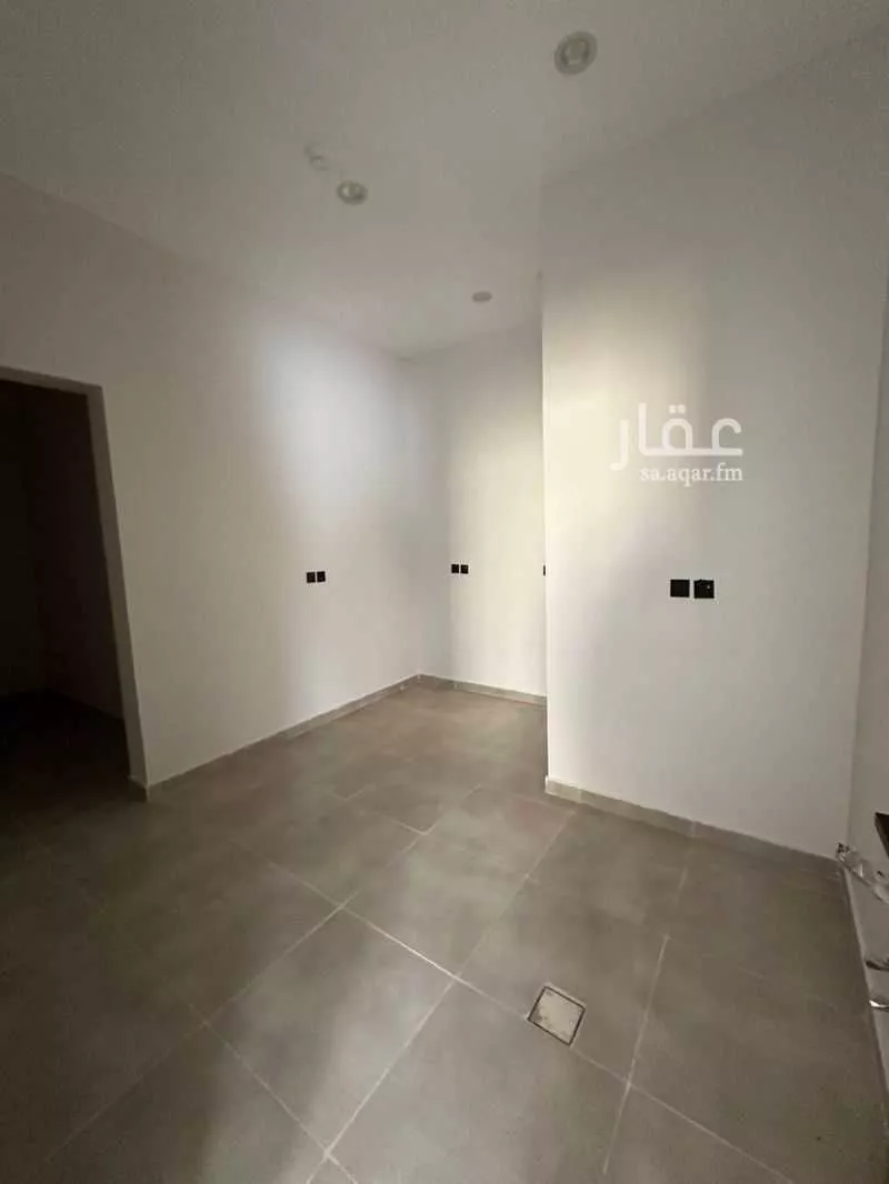 900 sqm building in Dahiat Namar 9