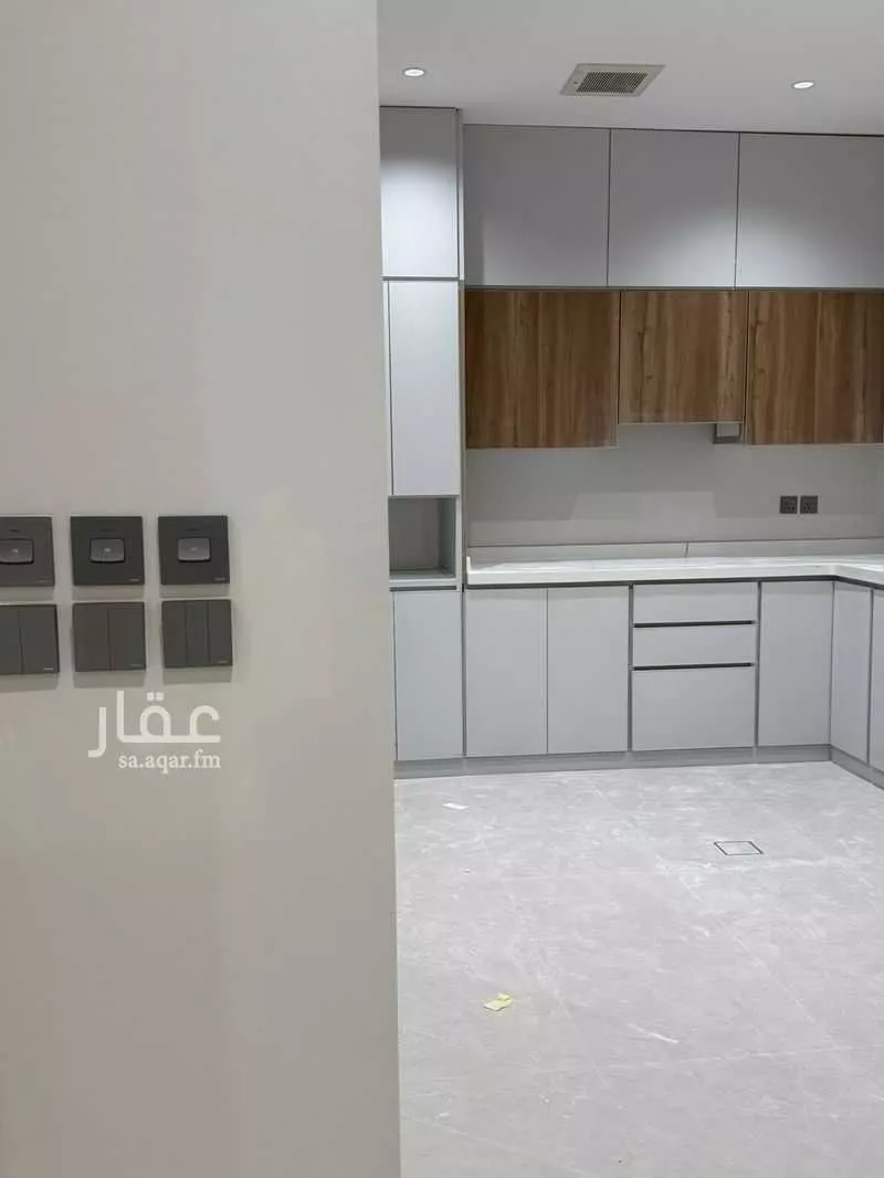 عمارة 1050 م² في النرجس 3