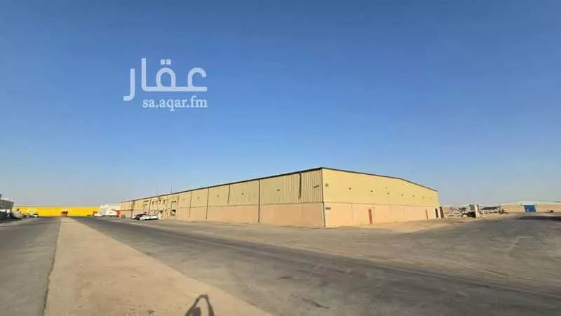 مستودع 8700 م² في السلي 2