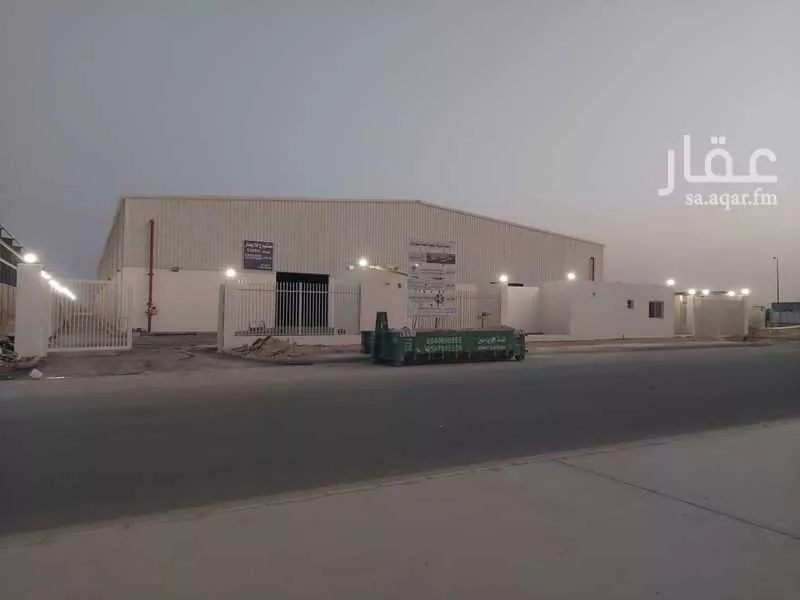 مستودع 4994 م² في المصفاة 6