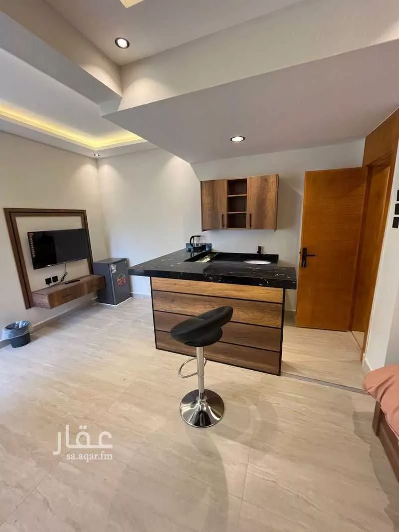 عمارة 672 م² في العليا 7