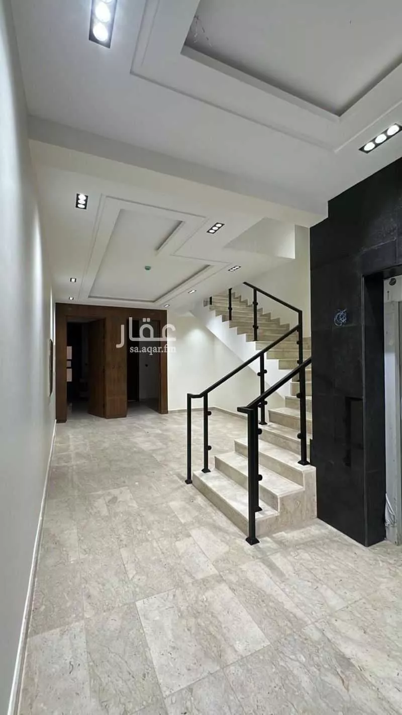 عمارة 840 م² في طويق 7