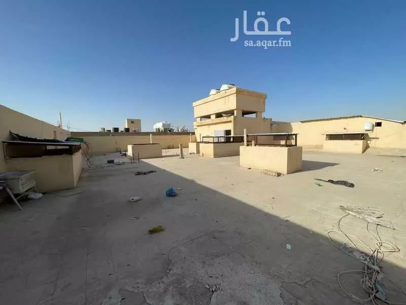 عمارة 2520 م² في بدر 4