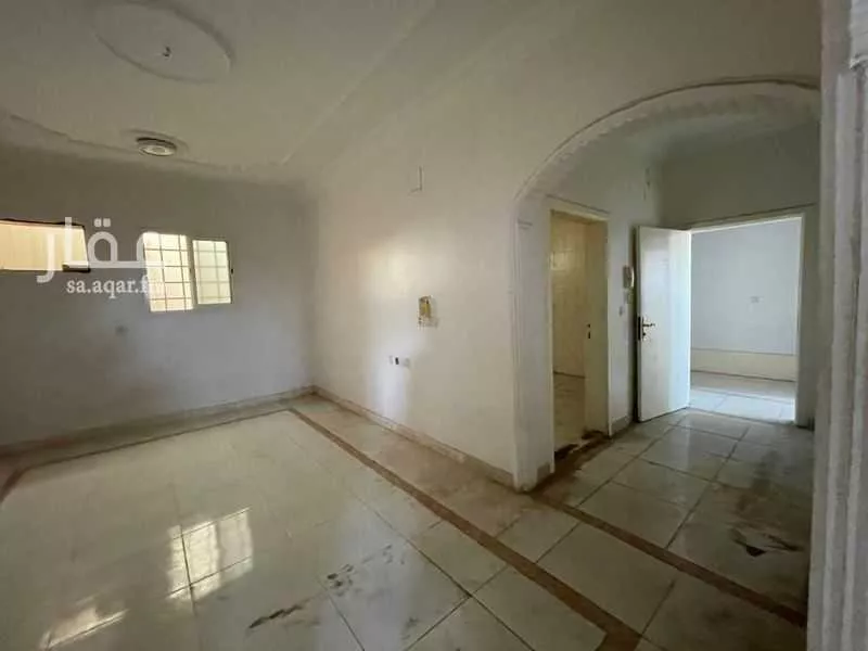 عمارة 2520 م² في بدر 10