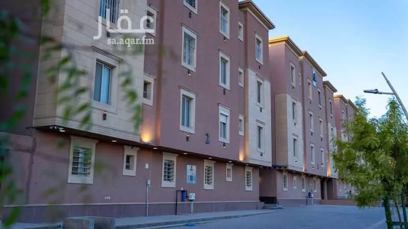 5000 sqm building in Al Rabie 9