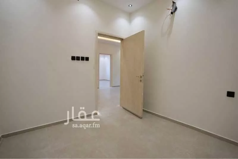 1050 sqm building in Al Rawdah 2