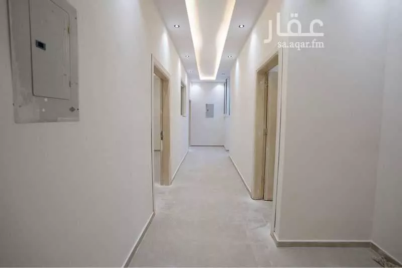 1050 sqm building in Al Rawdah 4