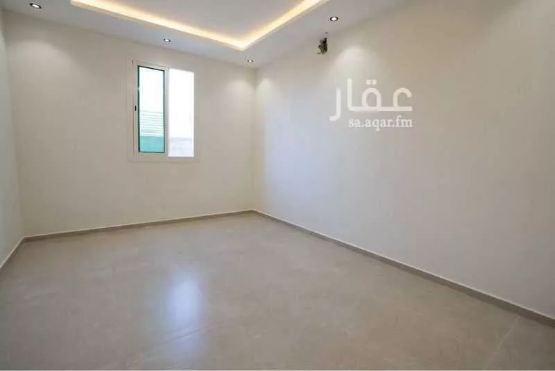 1050 sqm building in Al Rawdah 5
