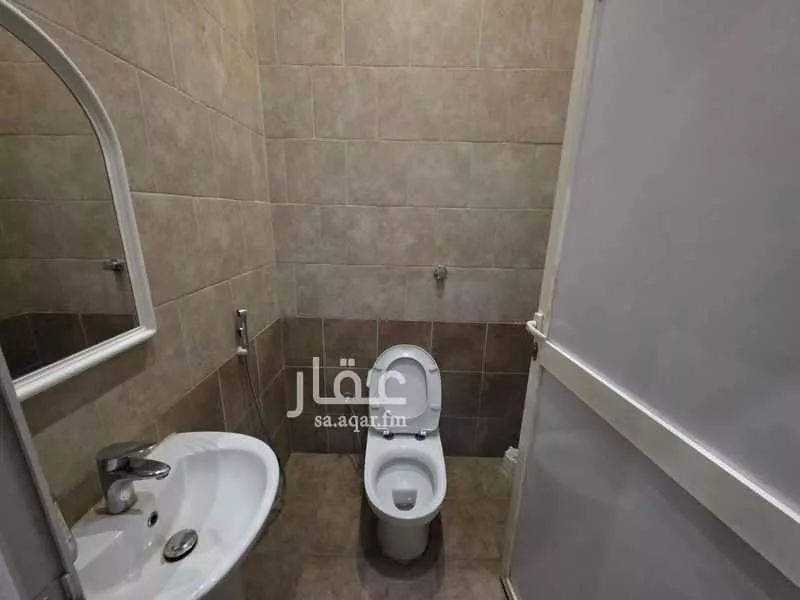 900 sqm building in Al Mahdiyyah 3