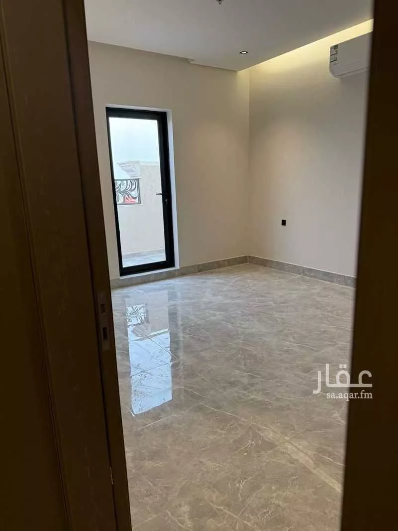 عمارة 2607 م² في الشرق 12