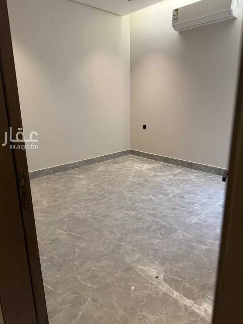 عمارة 2607 م² في الشرق 8