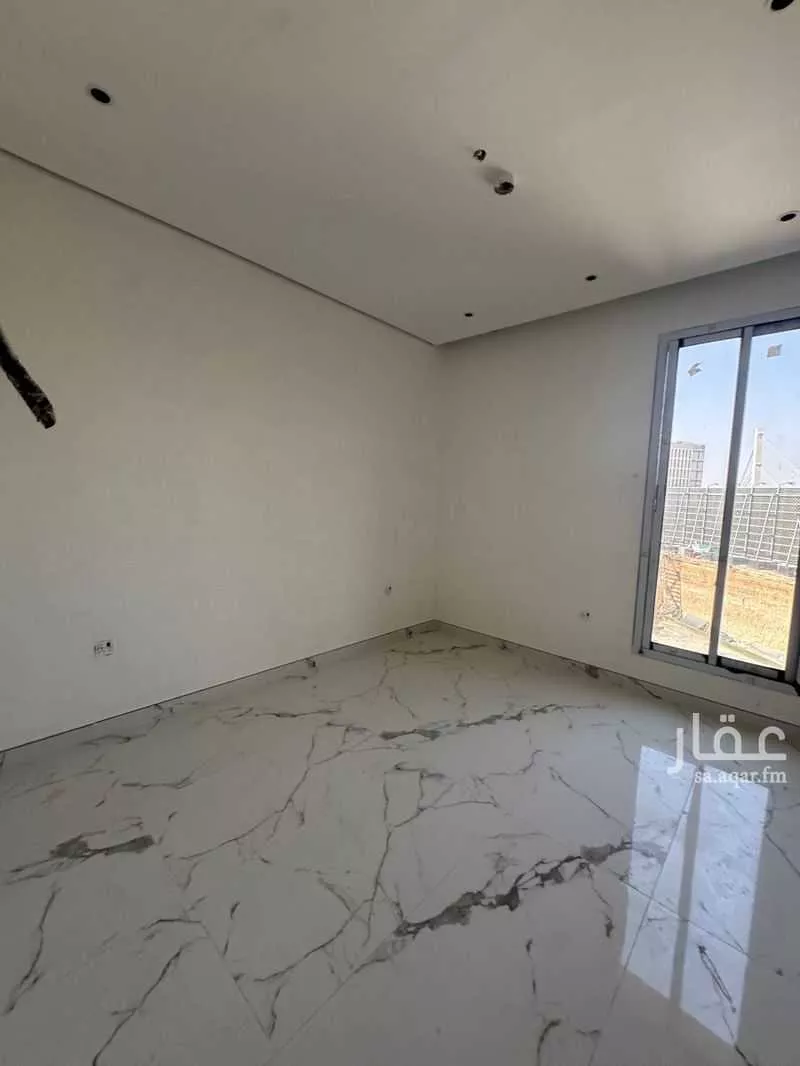 عمارة 1284 م² في الملز 4