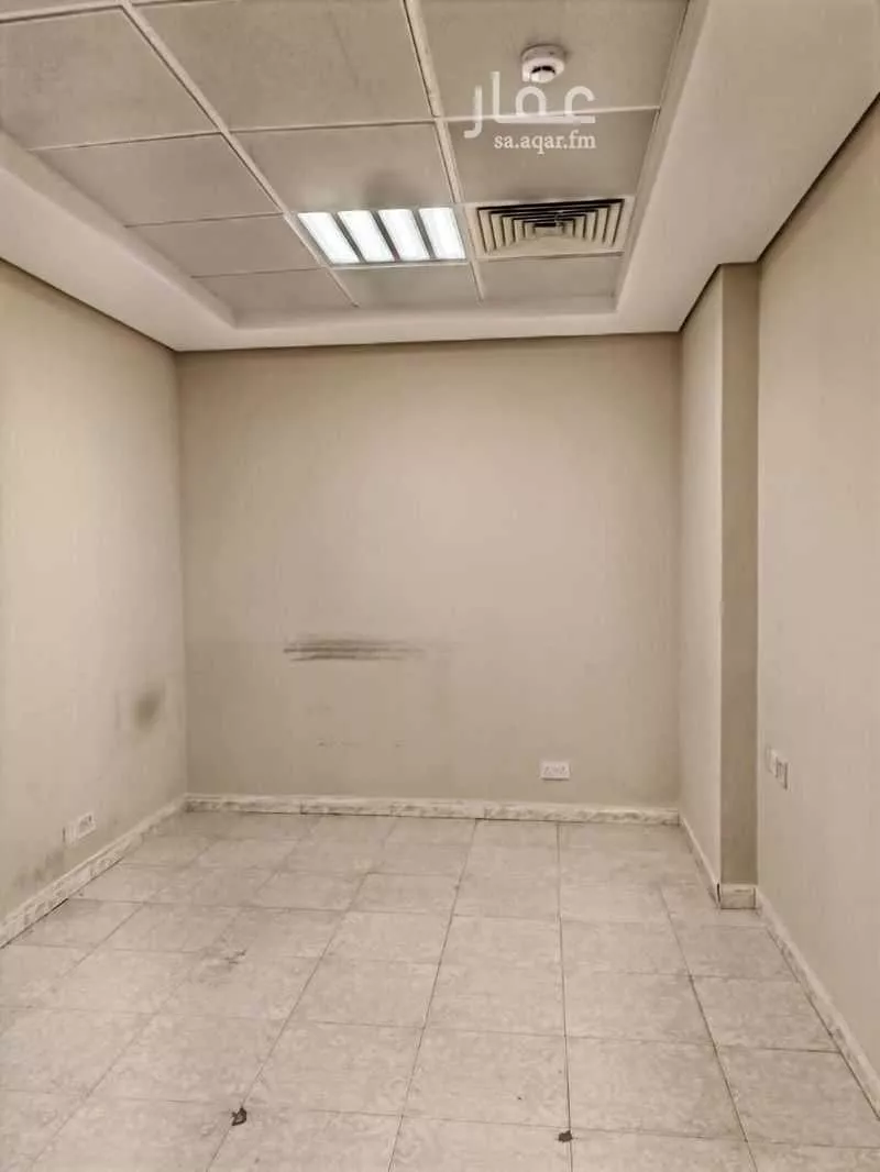 625 sqm building in Al Olaya 4