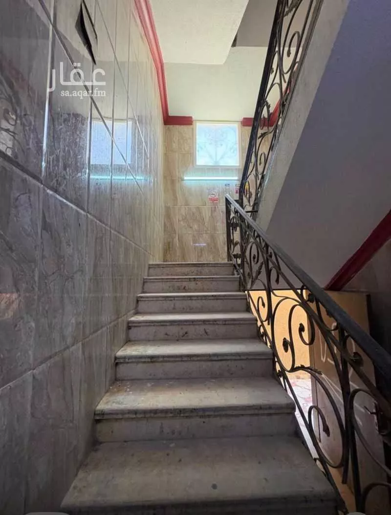 عمارة 500 م² في طويق 5