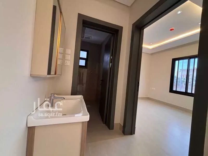 625 sqm building in Dhahrat Laban 11