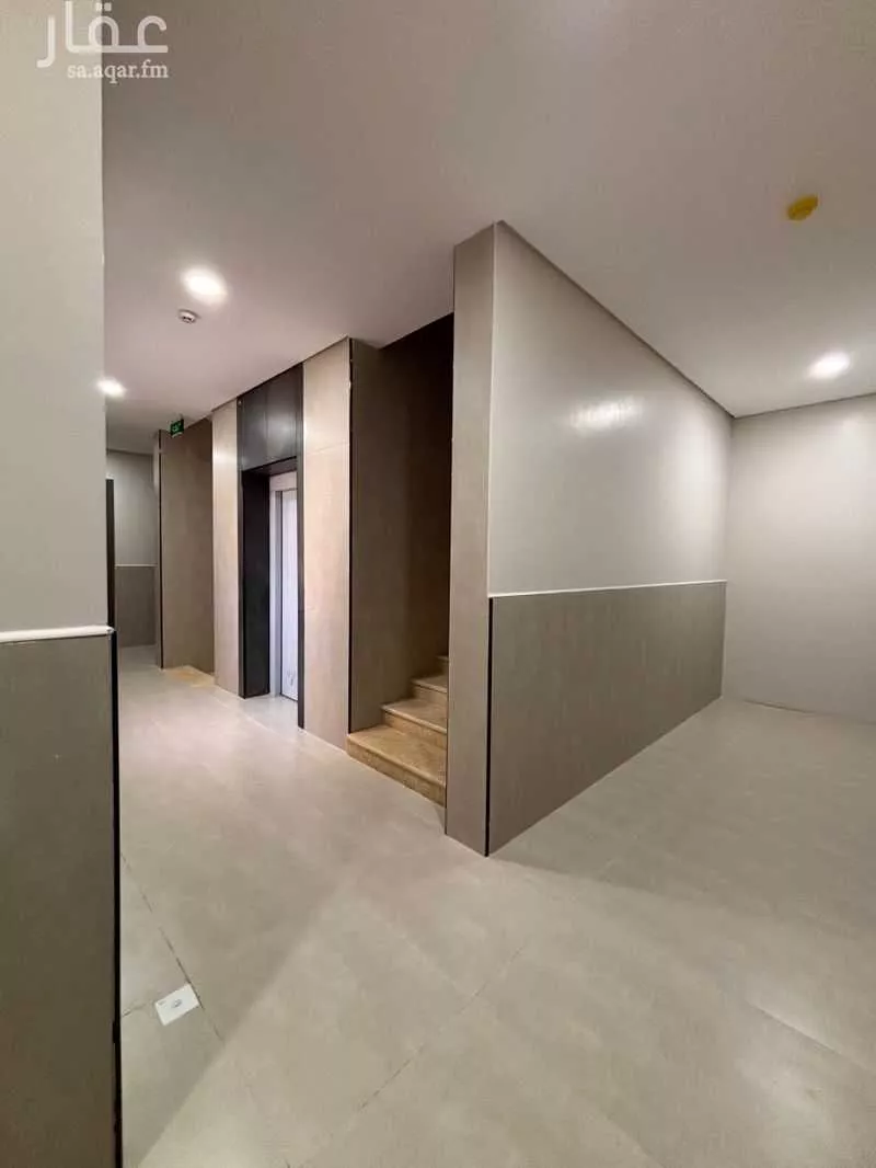 625 sqm building in Dhahrat Laban 3