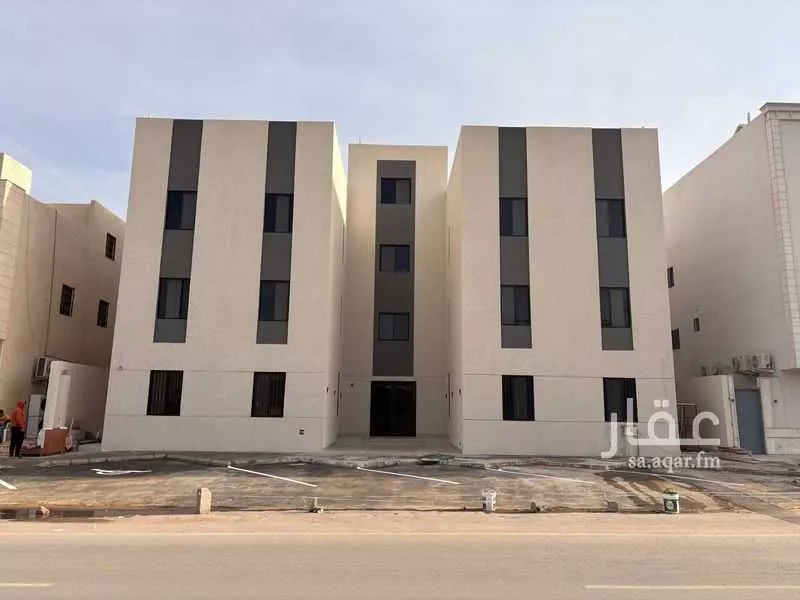 625 sqm building in Dhahrat Laban 8