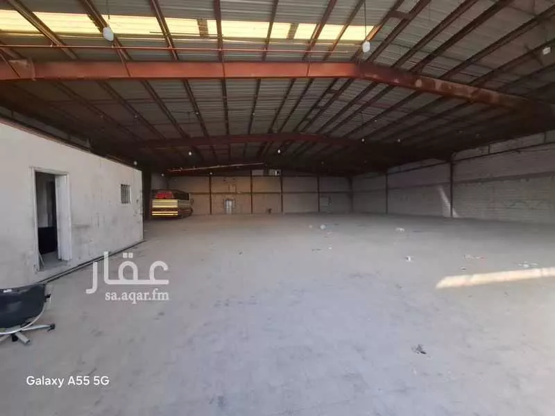 مستودع 1200 م² في الرياض 4