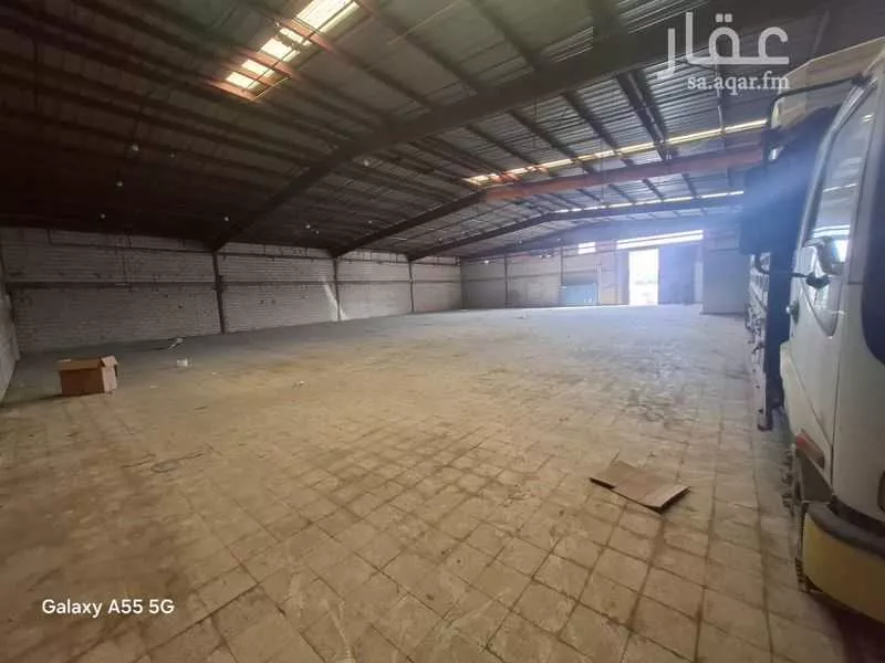 مستودع 1200 م² في الرياض 8