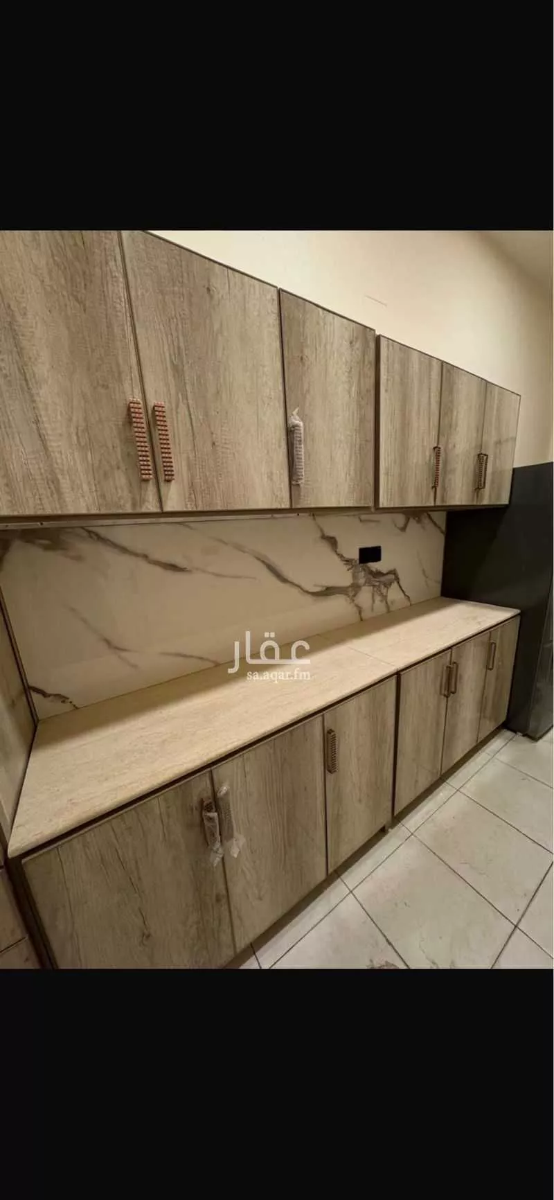 عمارة 1500 م² في السلي 4
