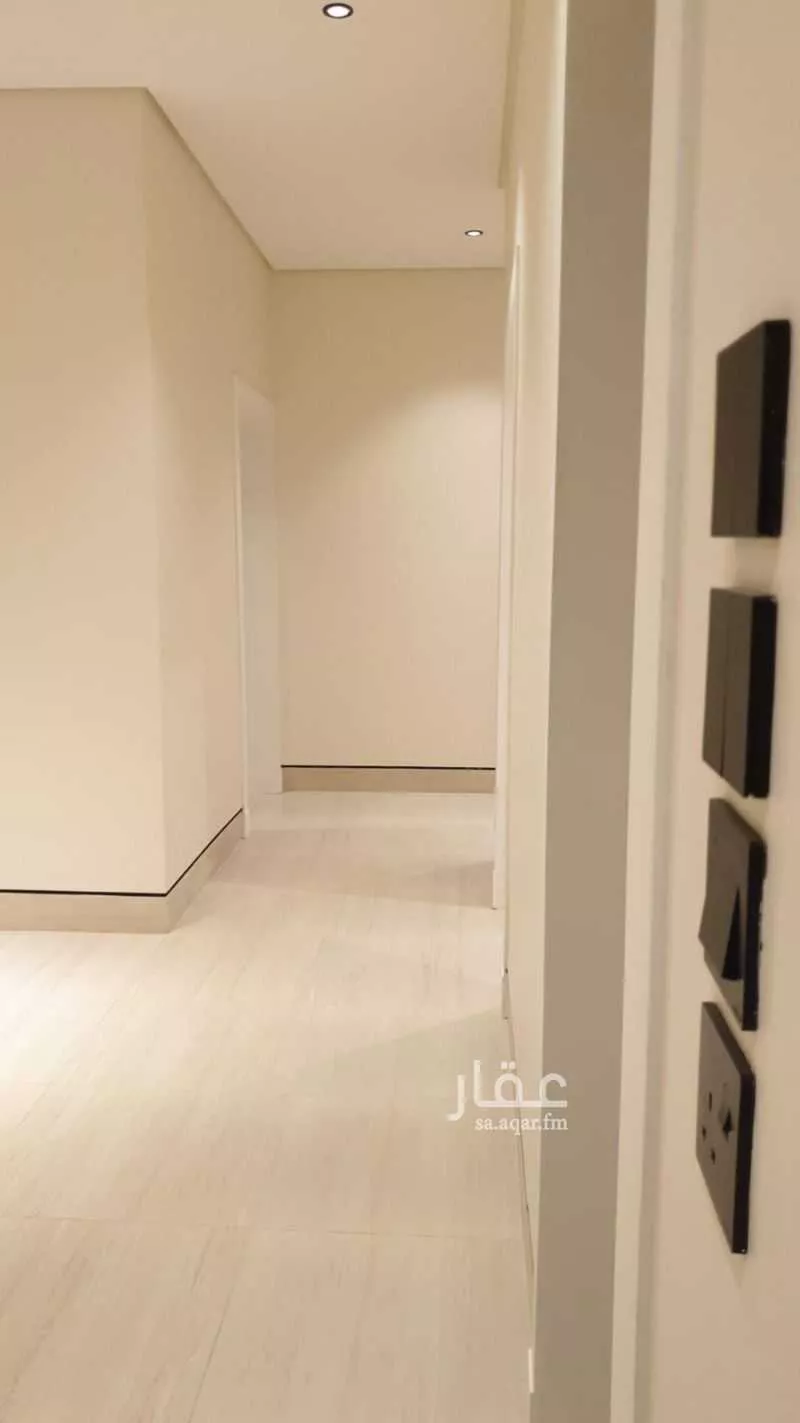 عمارة 840 م² في النهضة 8