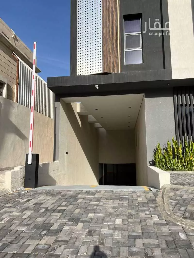 عمارة 840 م² في النهضة 10