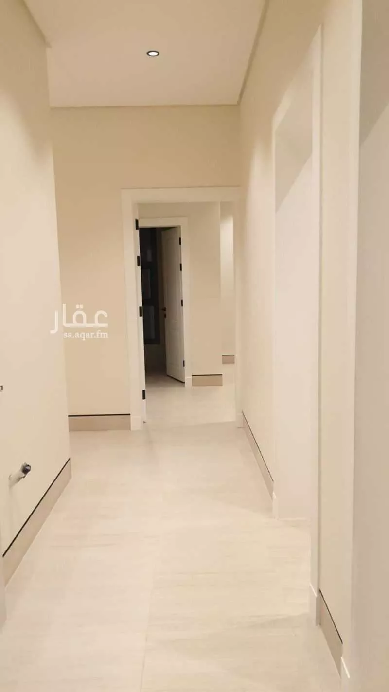 عمارة 840 م² في النهضة 10