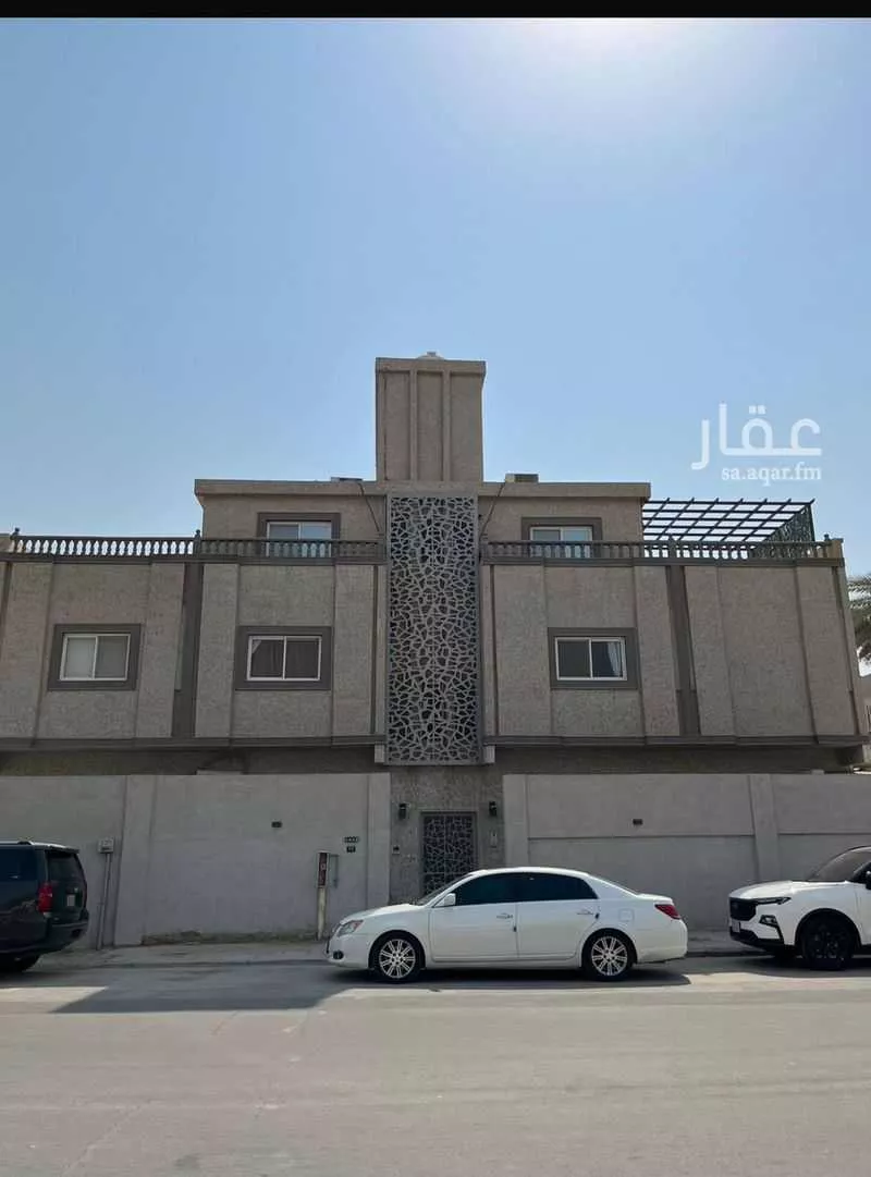 438 sqm building in Ad Dhubbat 7