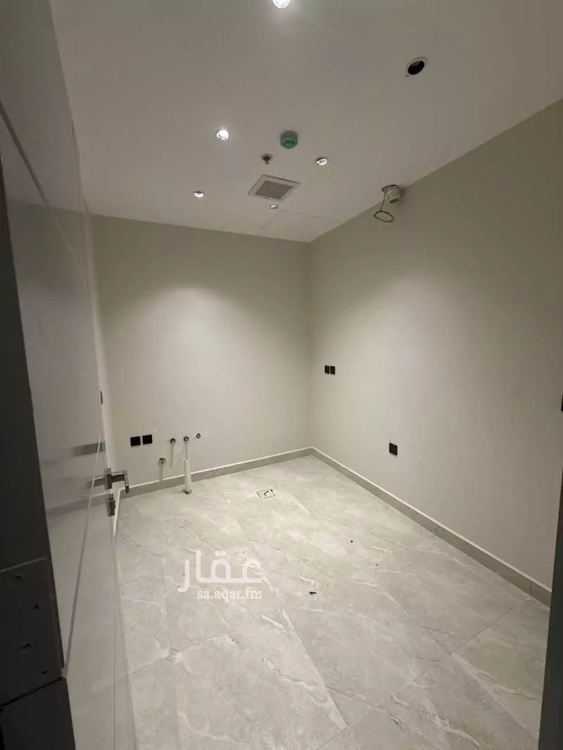 عمارة 2000 م² في القادسية 7