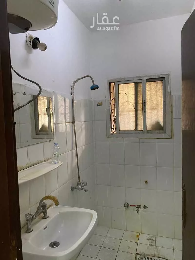 عمارة 145 م² في عتيقة 7