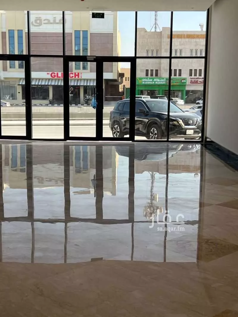 عمارة 2400 م² في الرائد 12
